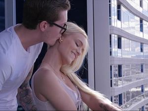 Sensually Filling His Teen Girlfriend With Big Cock