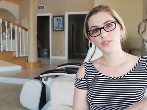 Mature Man Gets Hardcore Sex With Beautiful Blonde Girl